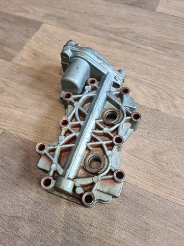 Evinrude 5hp cylinder head - evinrude,